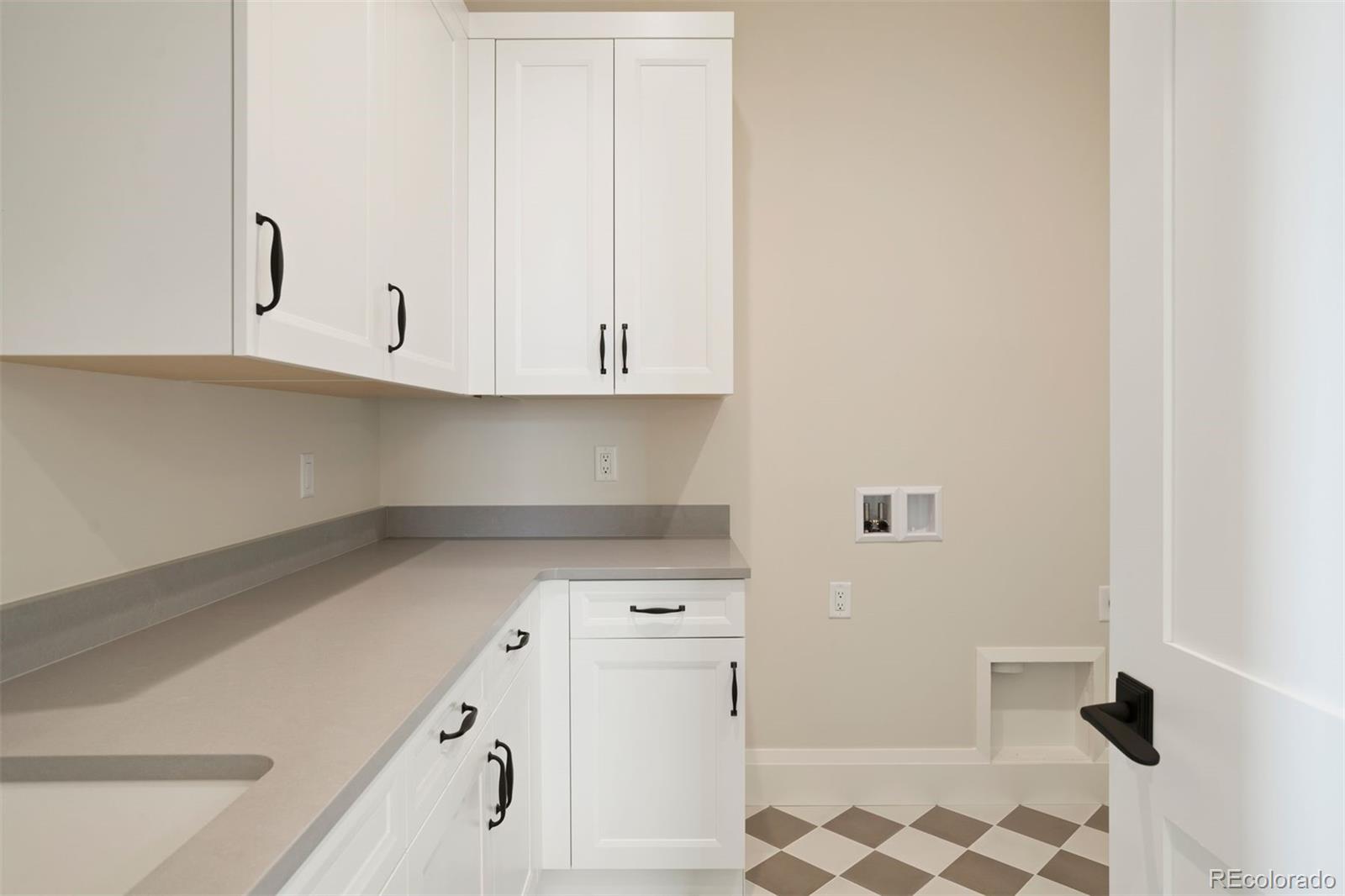 6195 Oxford Peak Lane