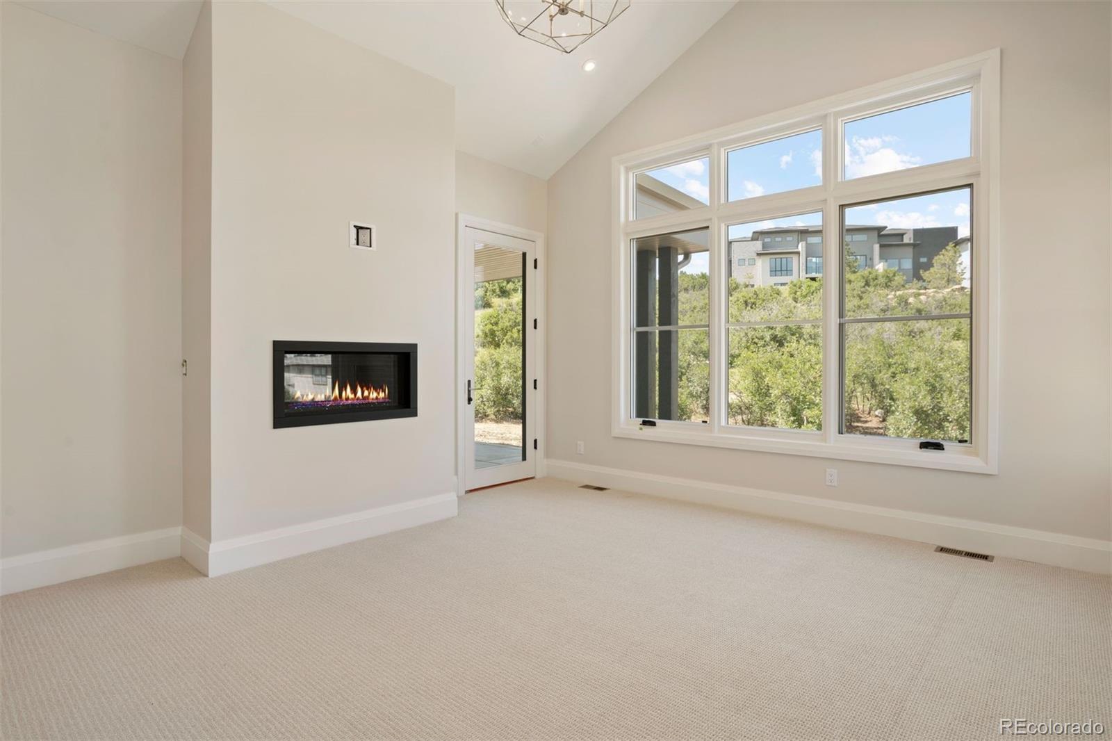 6195 Oxford Peak Lane