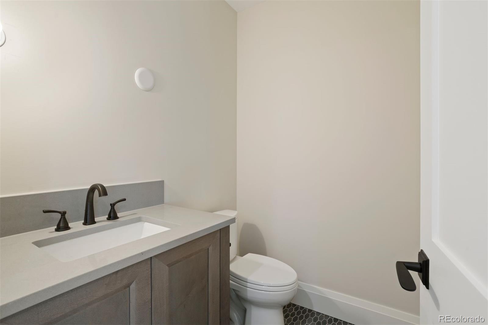 6195 Oxford Peak Lane