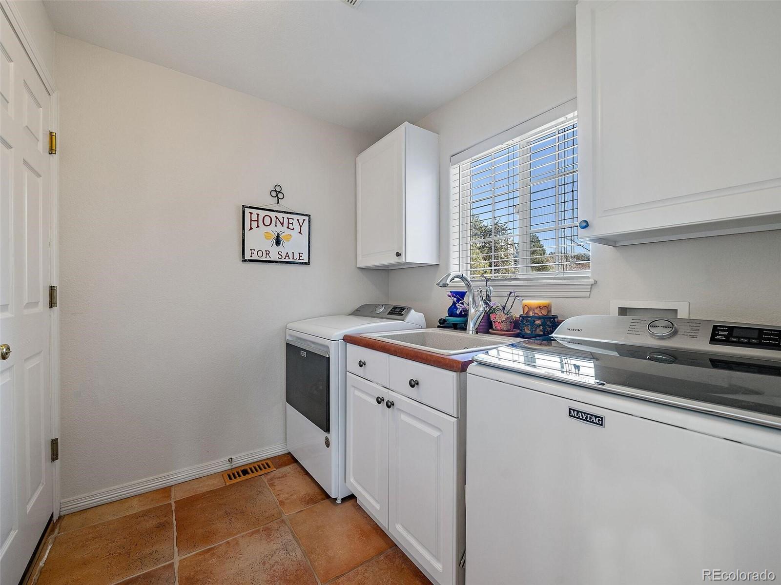 1294 Castlepoint Circle