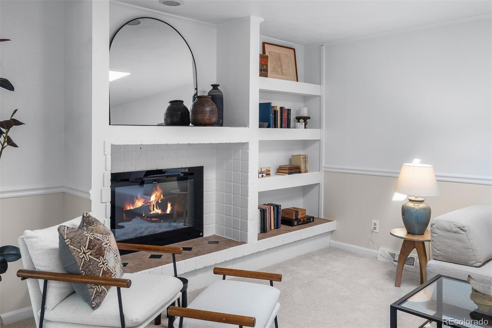 6419 W Roxbury Drive