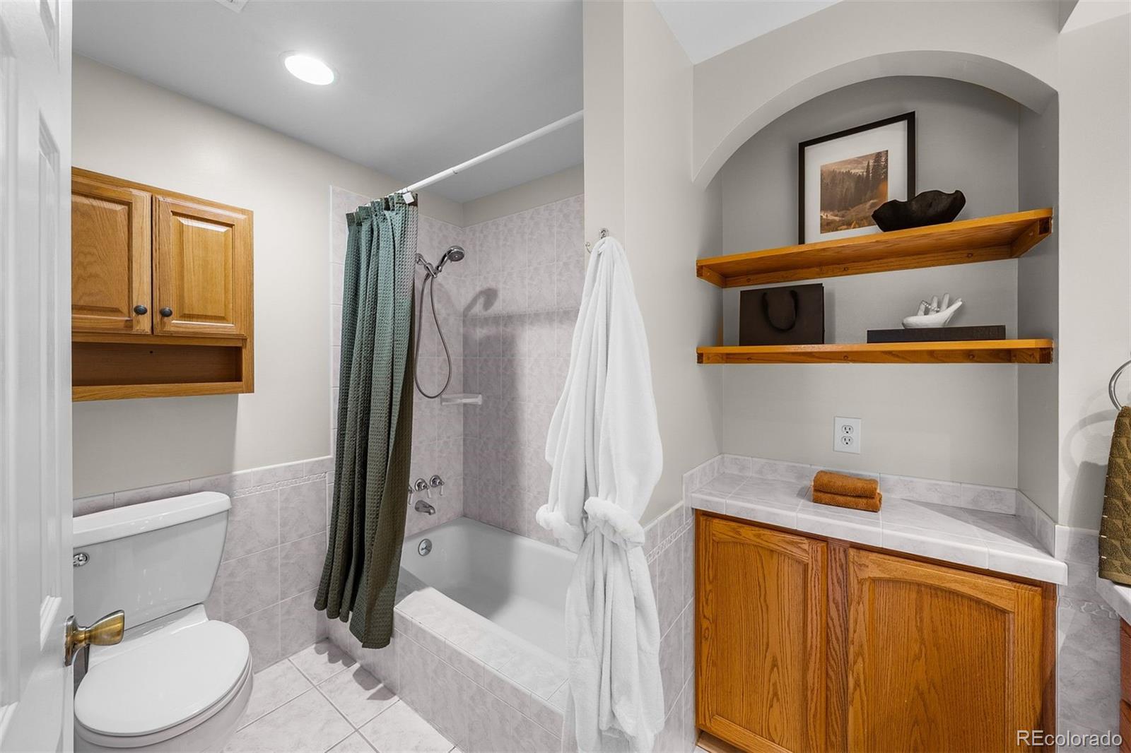 6419 W Roxbury Drive