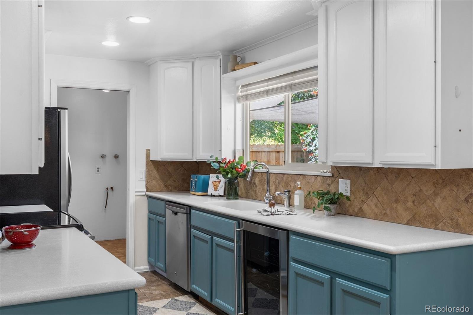 6419 W Roxbury Drive