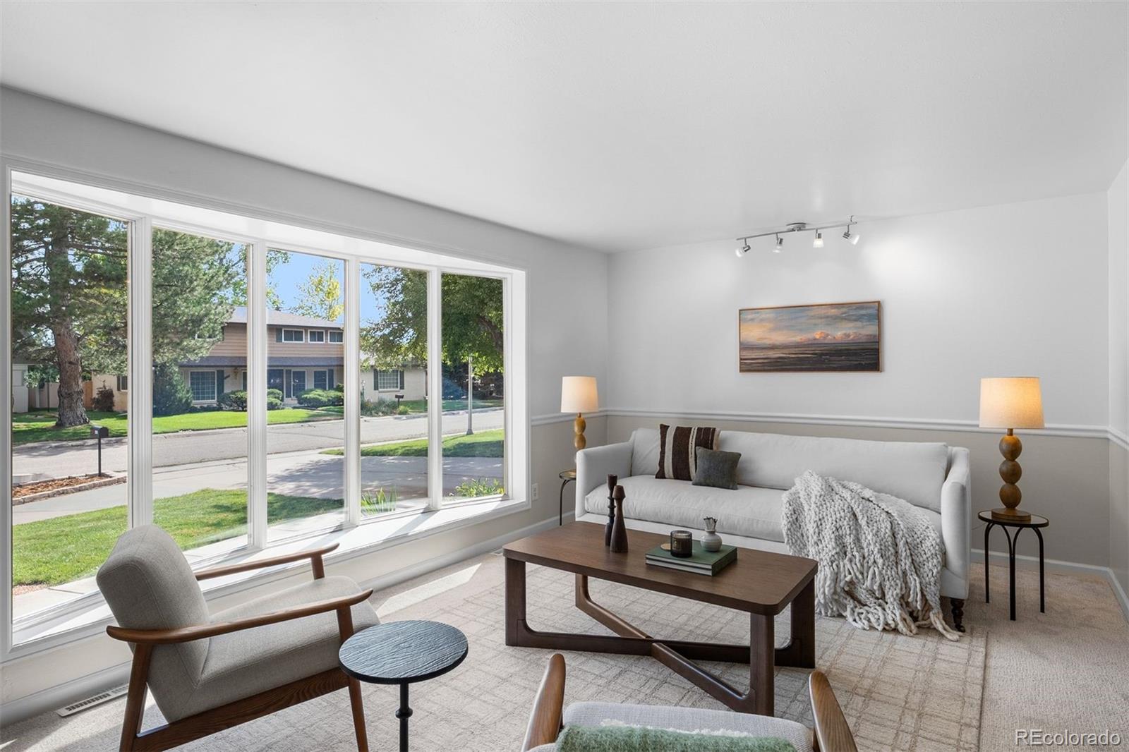 6419 W Roxbury Drive