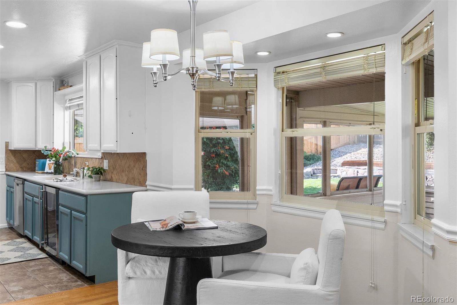 6419 W Roxbury Drive