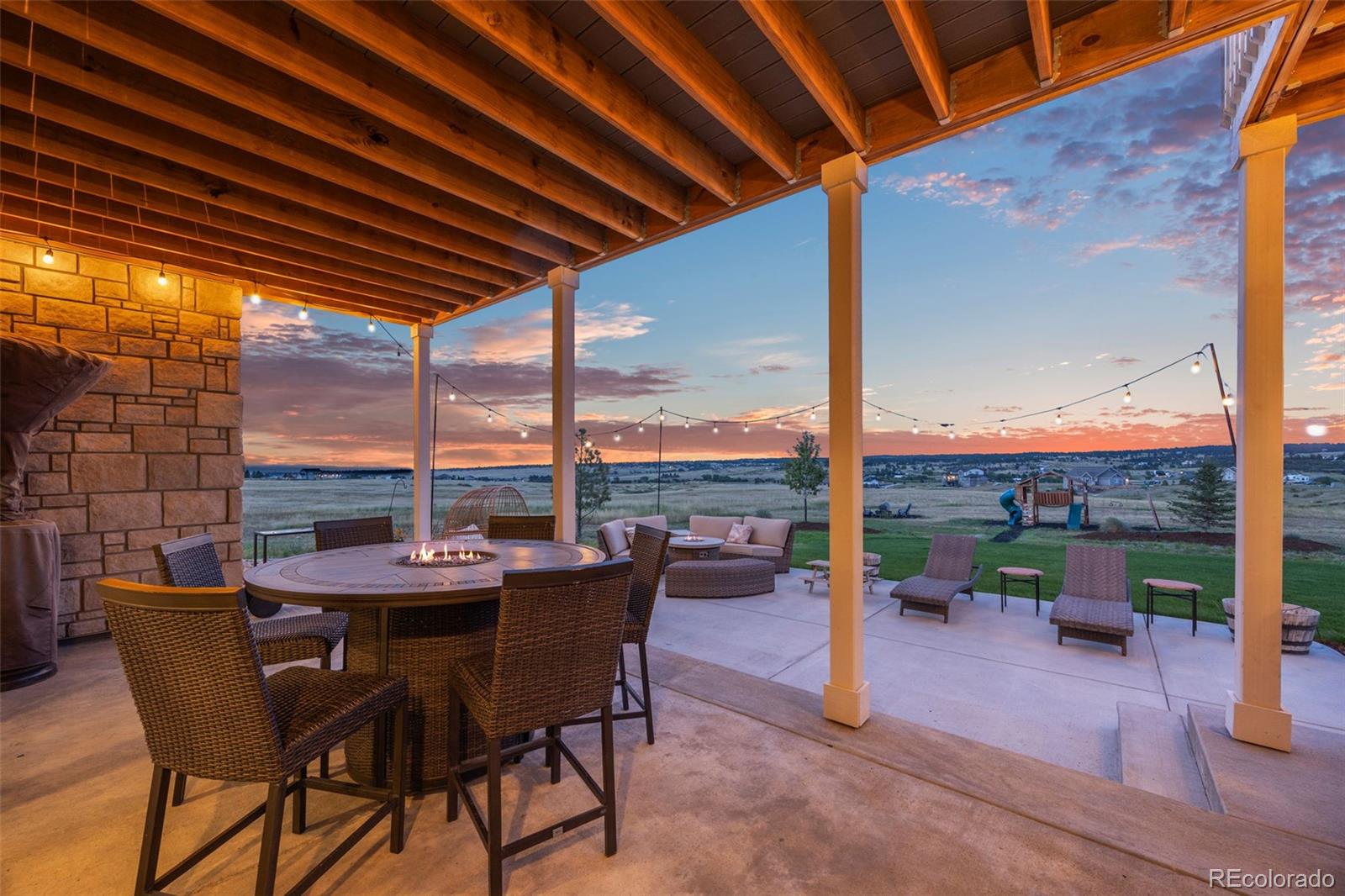 9141 Red Primrose Street