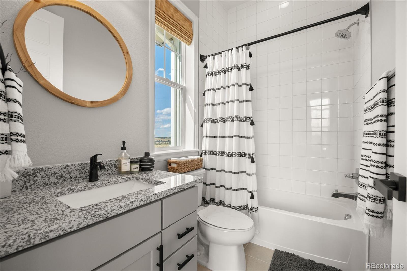 9141 Red Primrose Street