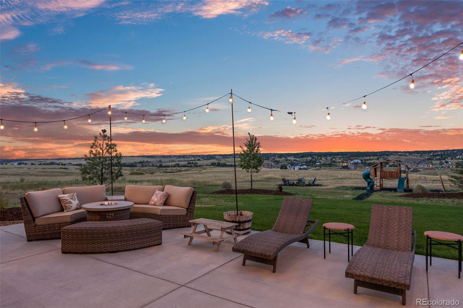 9141 Red Primrose Street