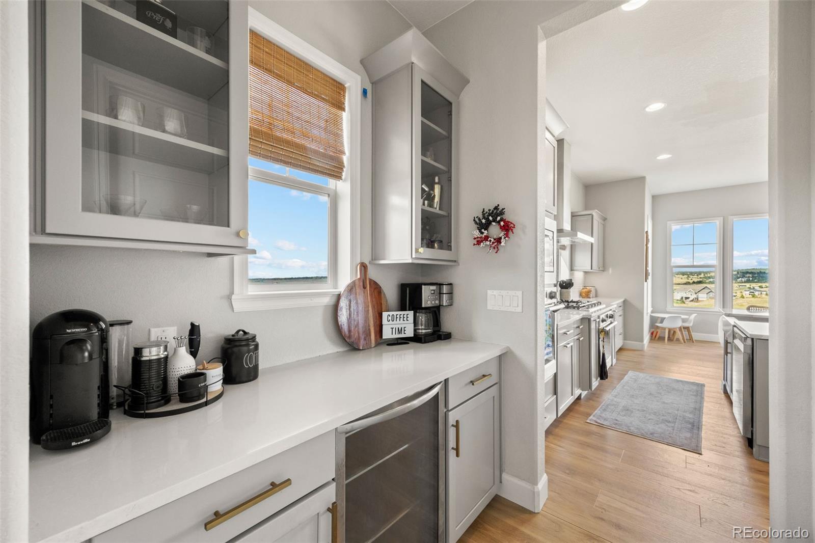 9141 Red Primrose Street