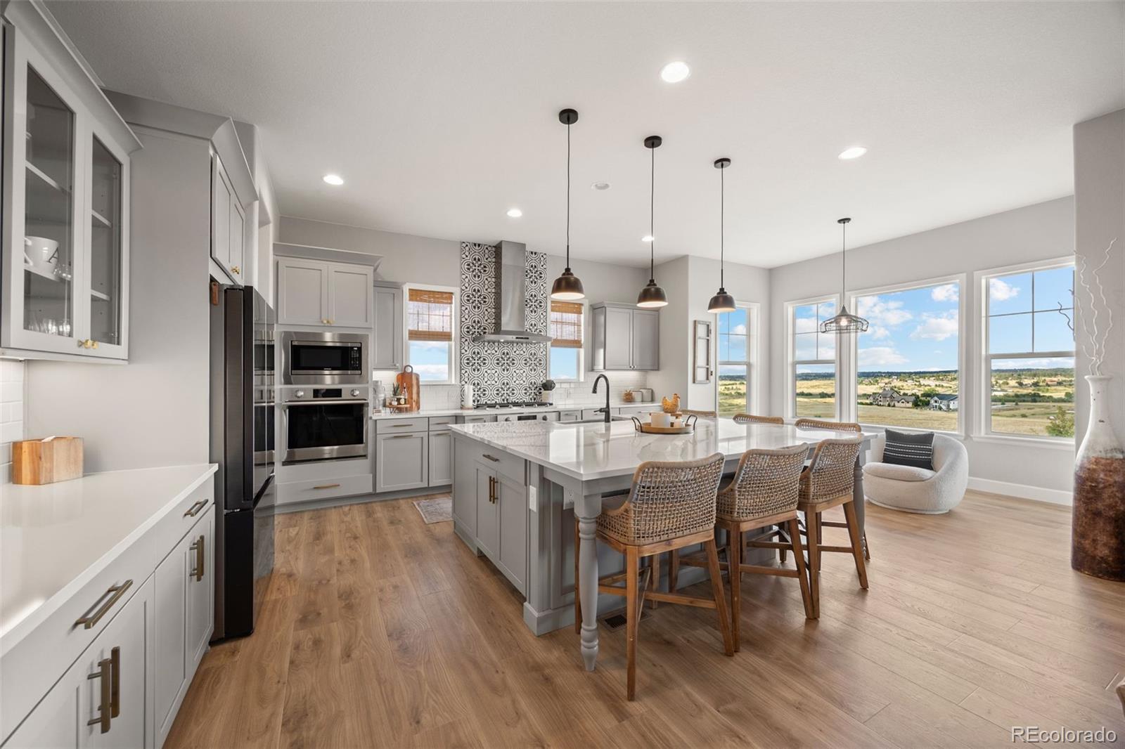 9141 Red Primrose Street