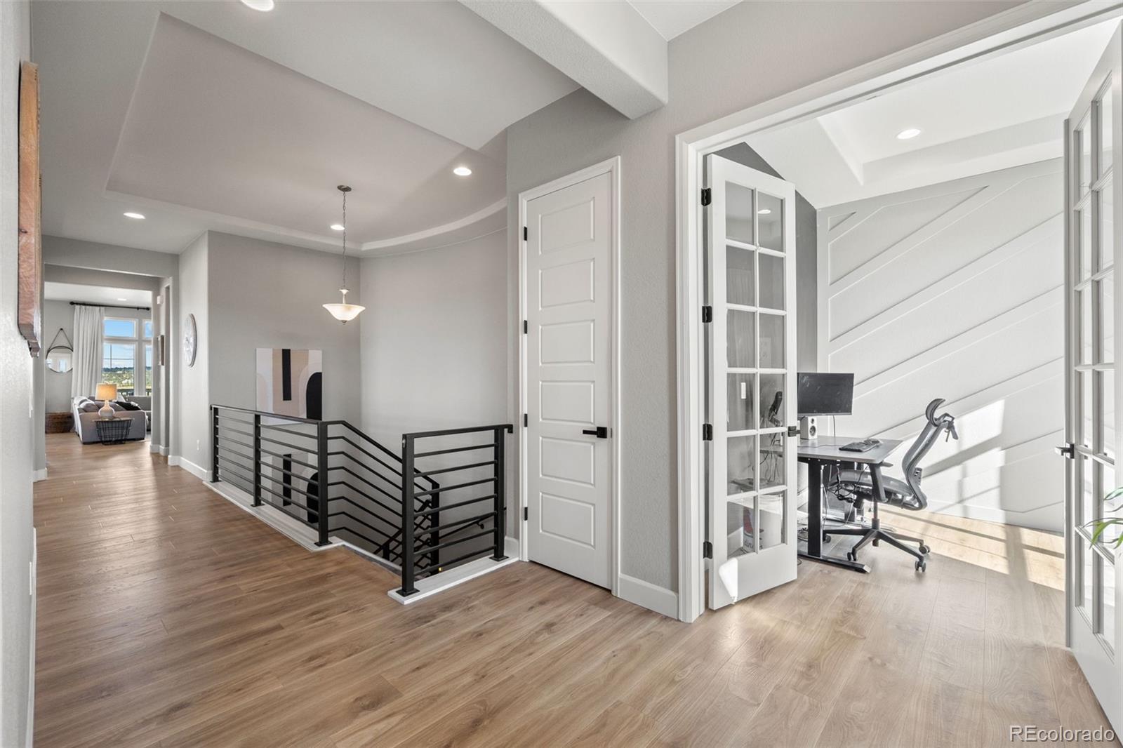 9141 Red Primrose Street