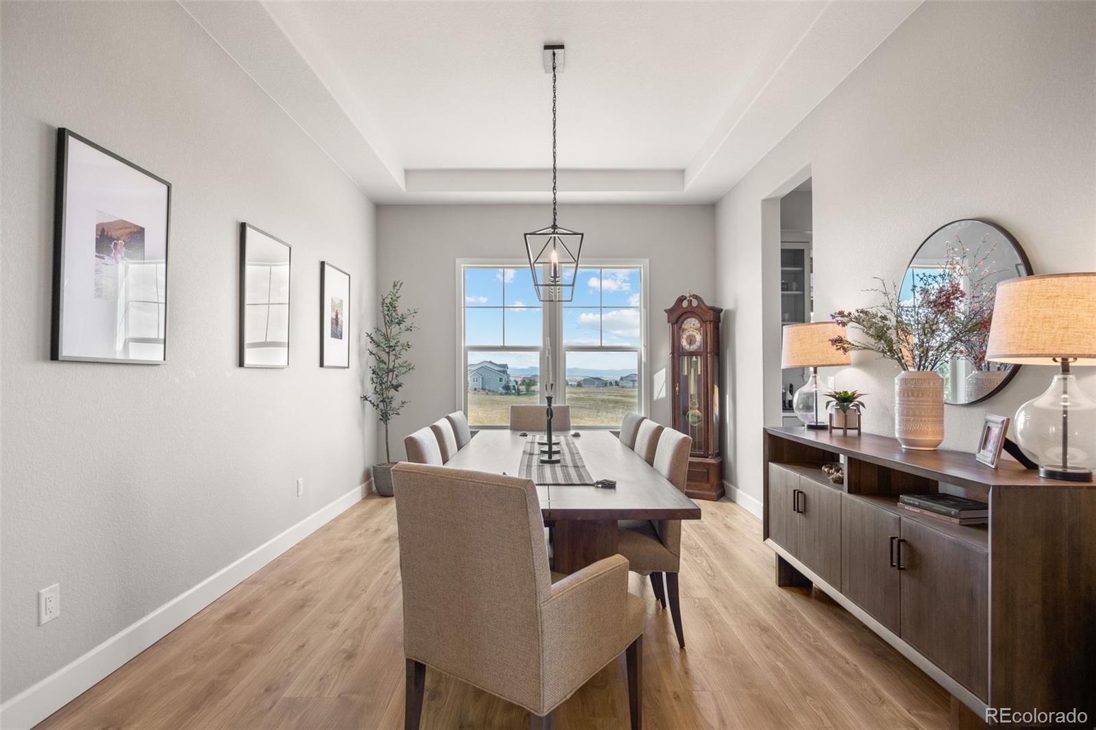 9141 Red Primrose Street