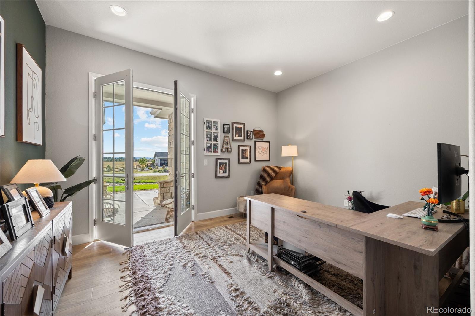 9141 Red Primrose Street