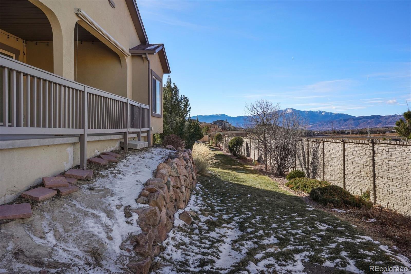 6238 Cumbre Vista Way