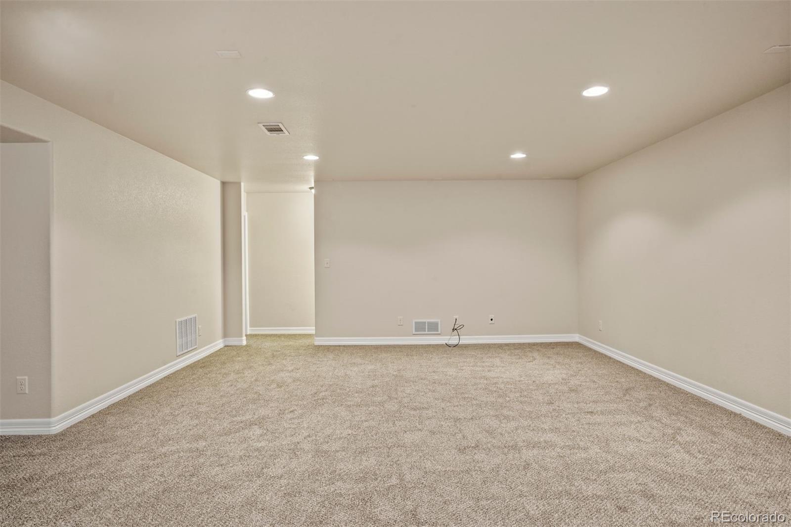 6238 Cumbre Vista Way