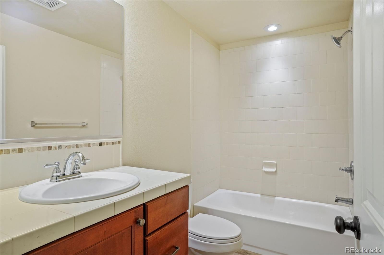 6238 Cumbre Vista Way