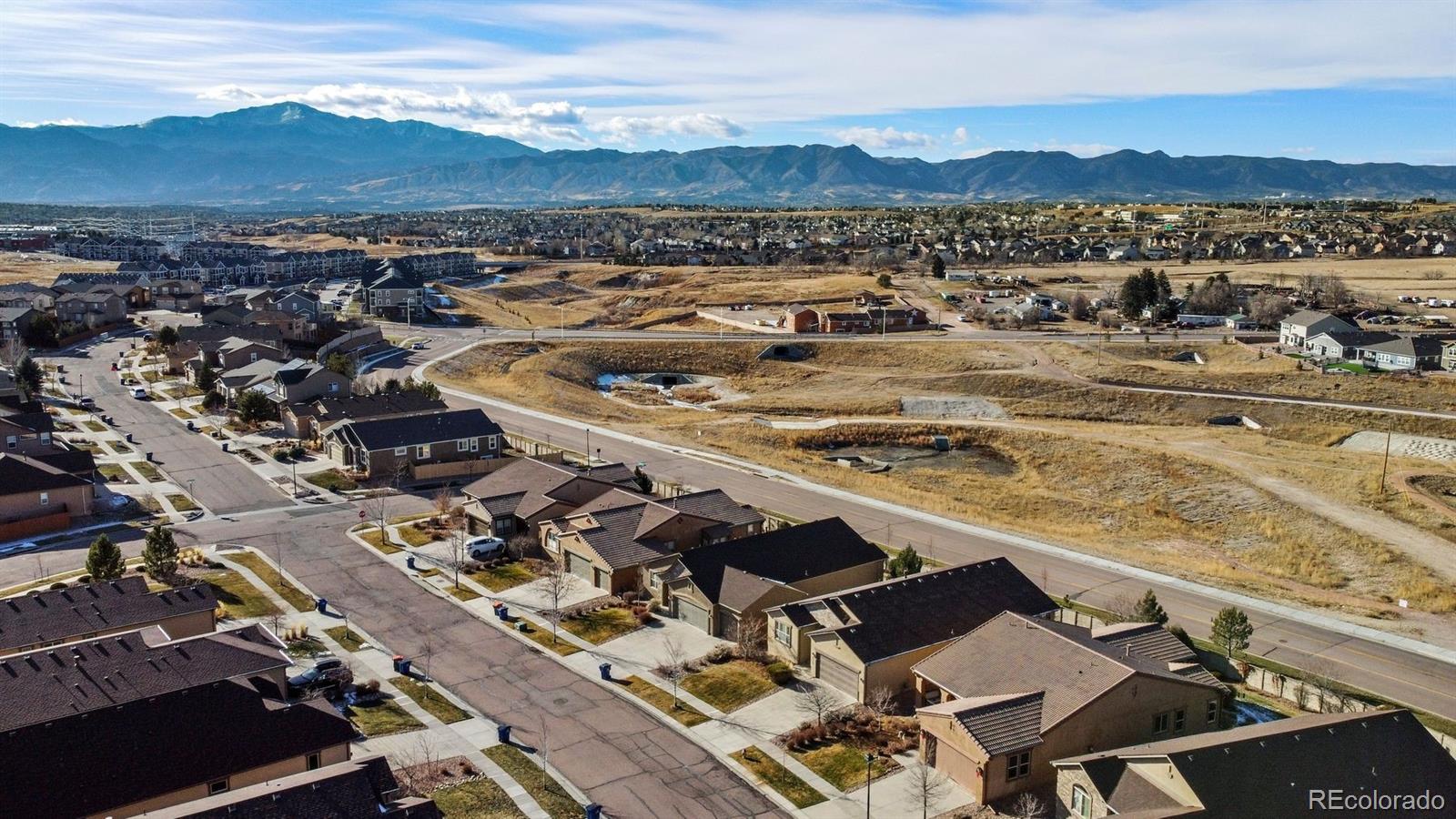 6238 Cumbre Vista Way