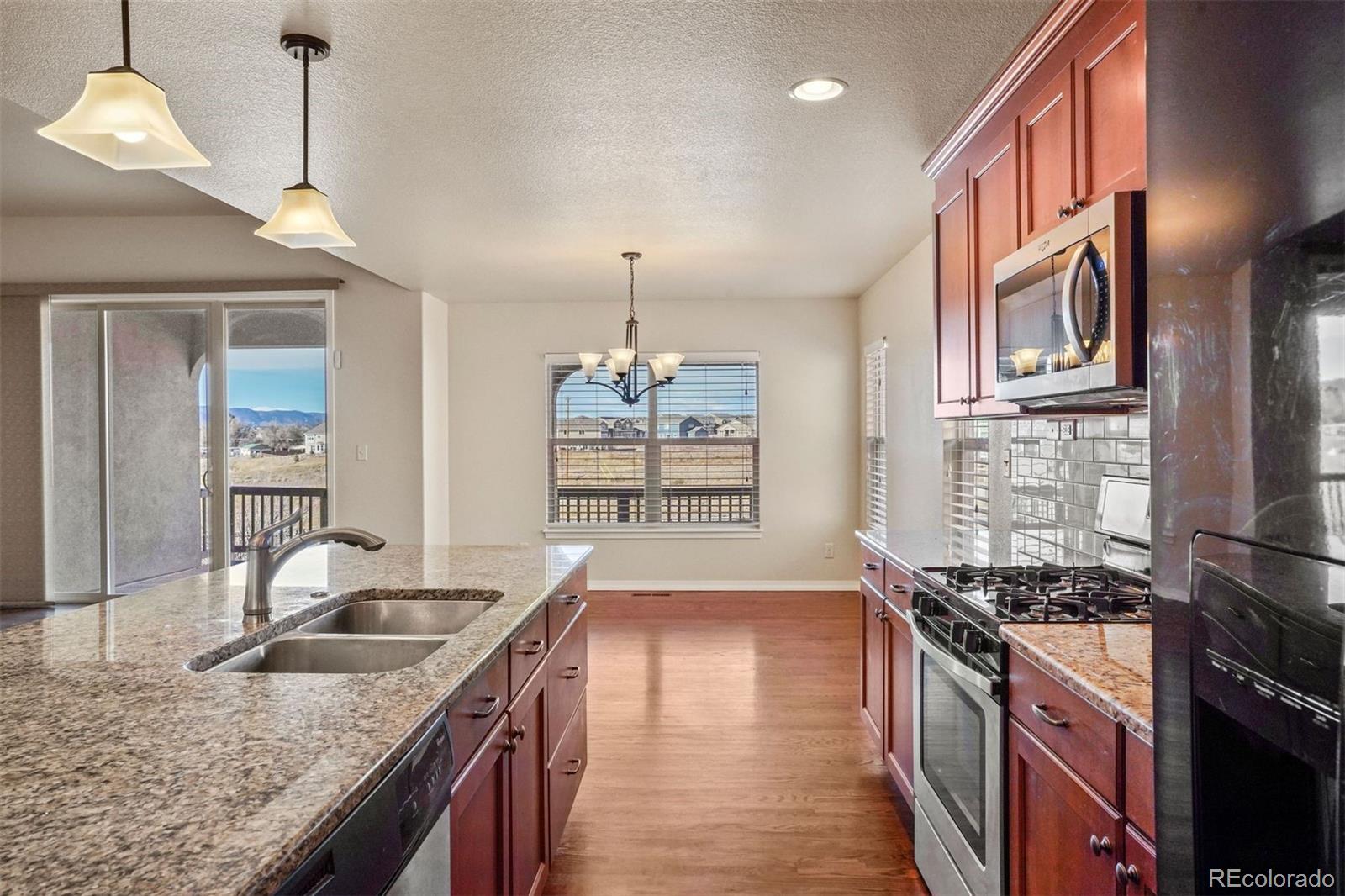 6238 Cumbre Vista Way