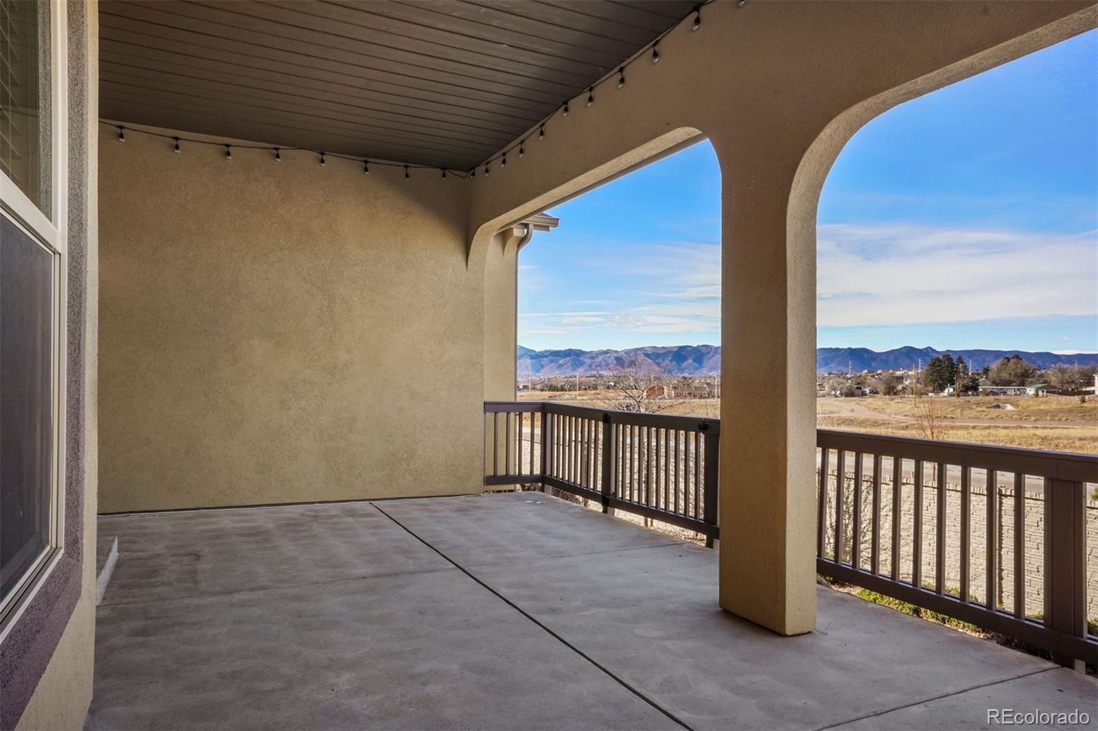 6238 Cumbre Vista Way