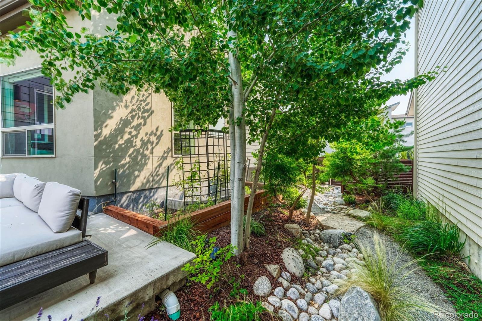 9568 Middle Fork Street