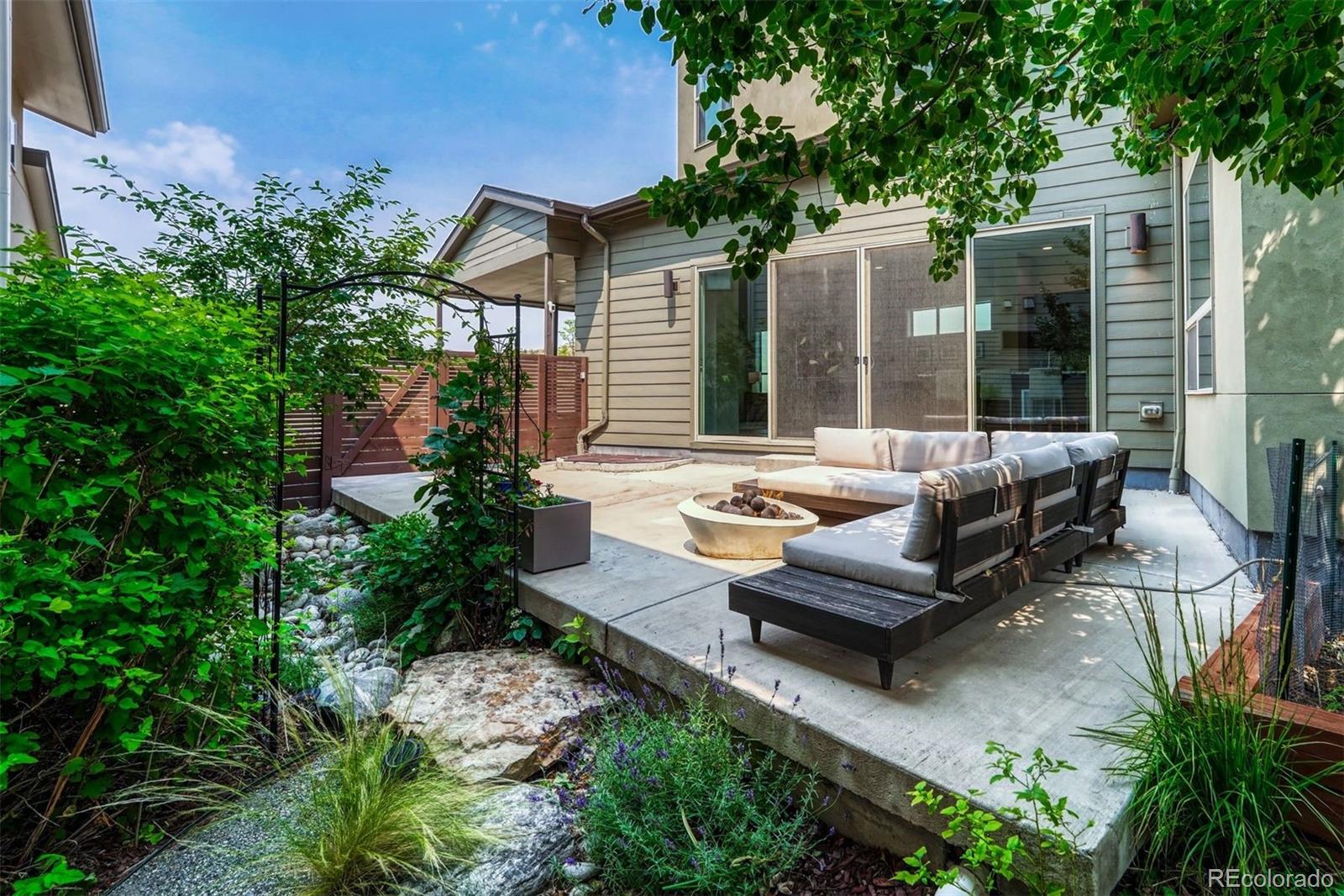 9568 Middle Fork Street