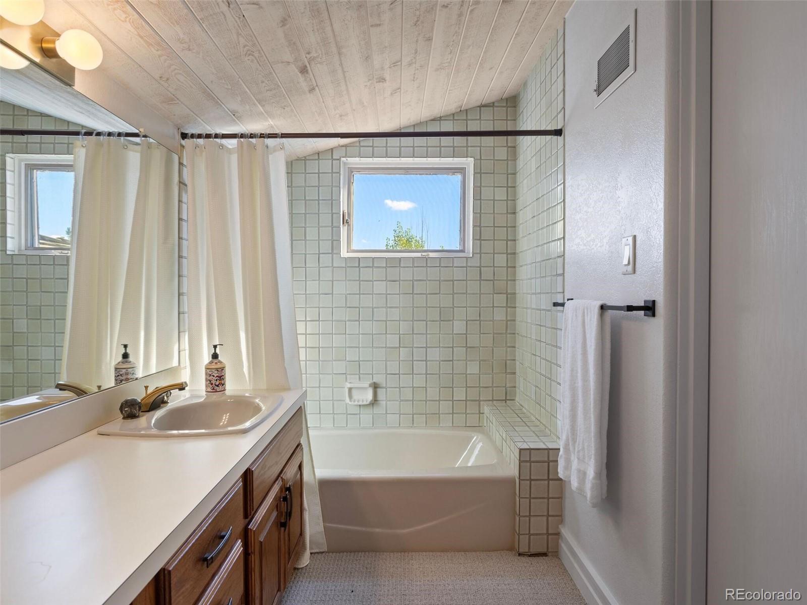 2109 Ridge Plaza Drive