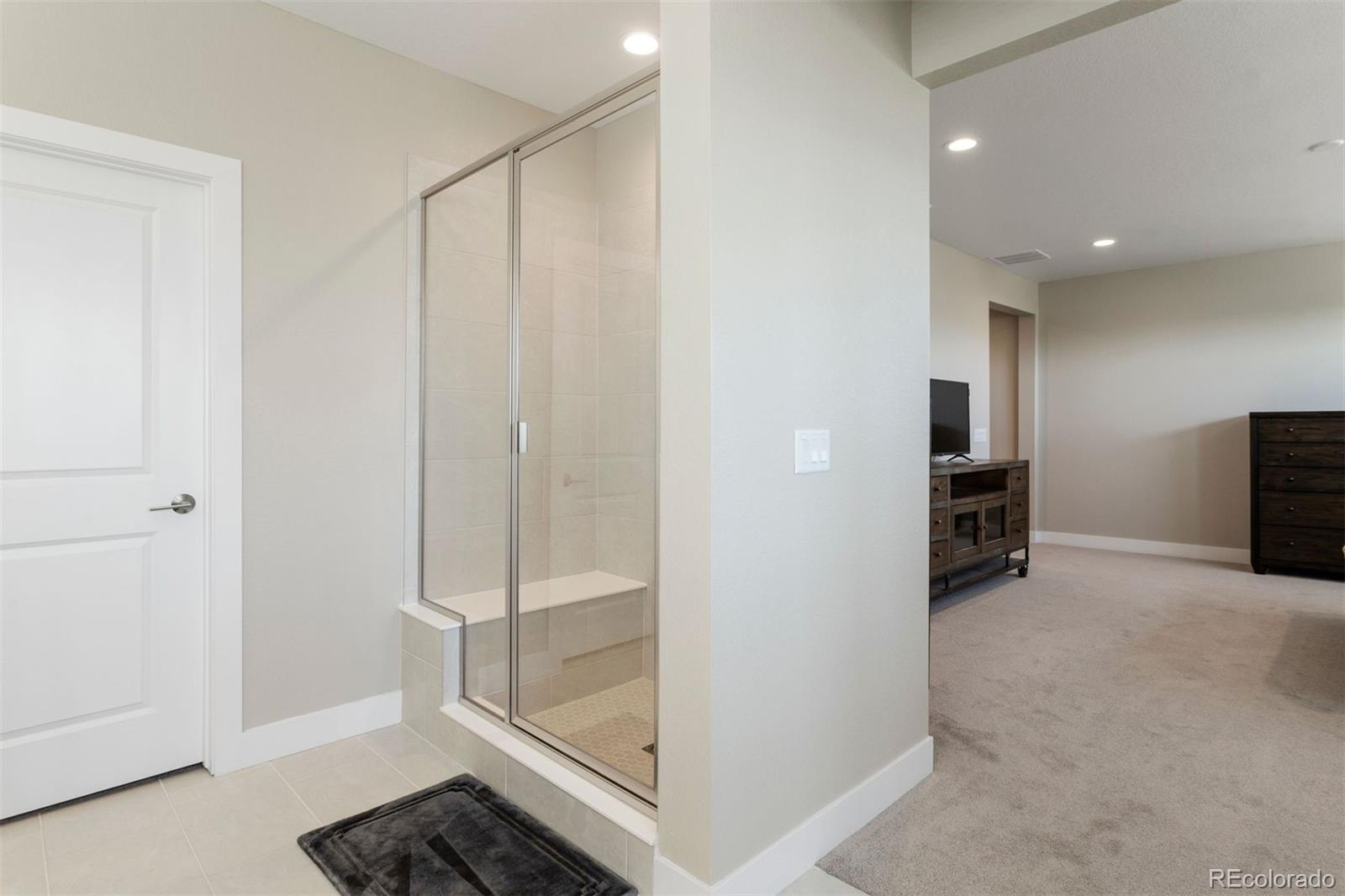 3077 Carabiner Street