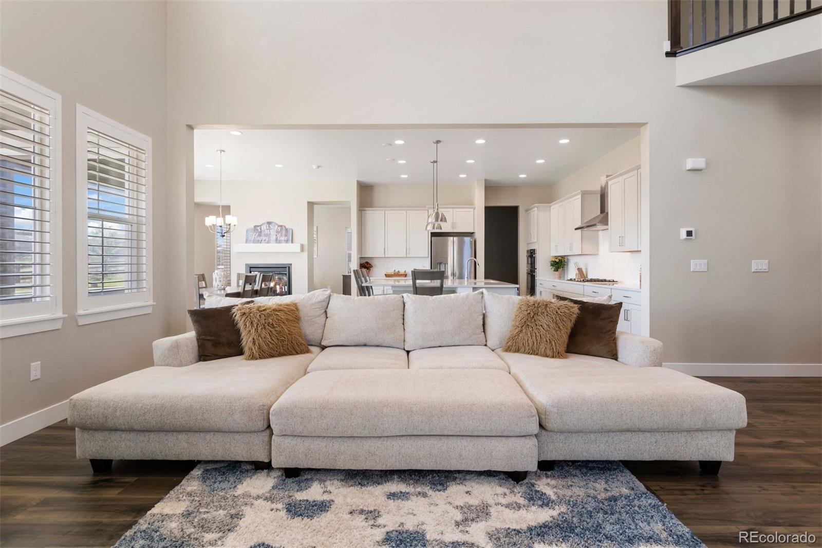 3077 Carabiner Street