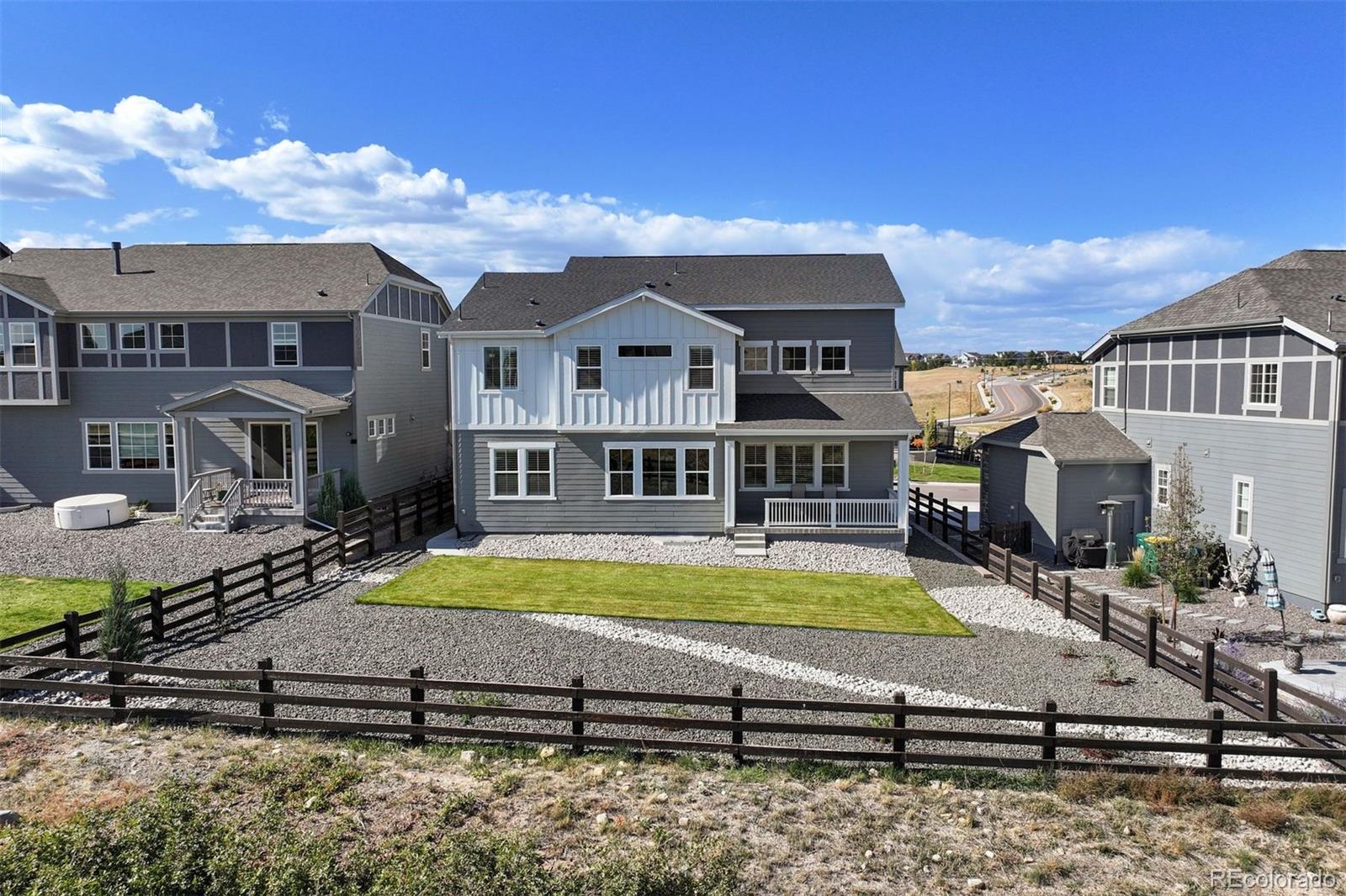 3077 Carabiner Street