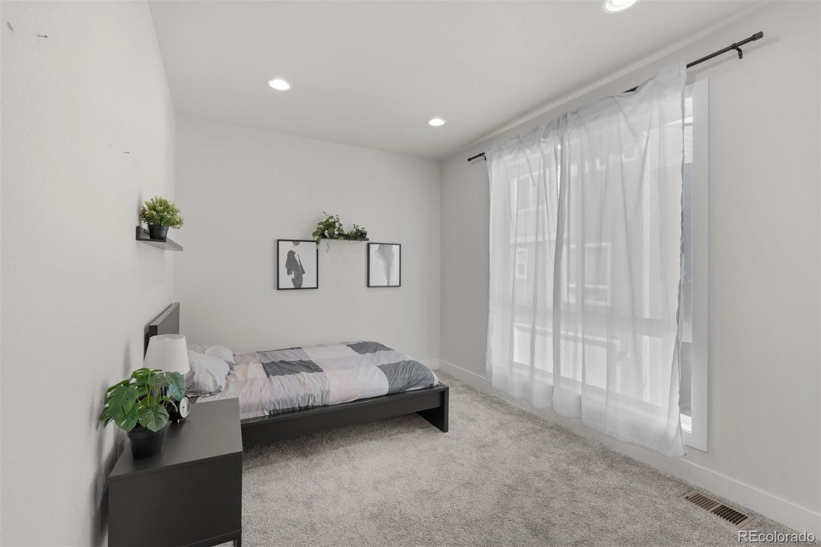 15807 E Broncos Place