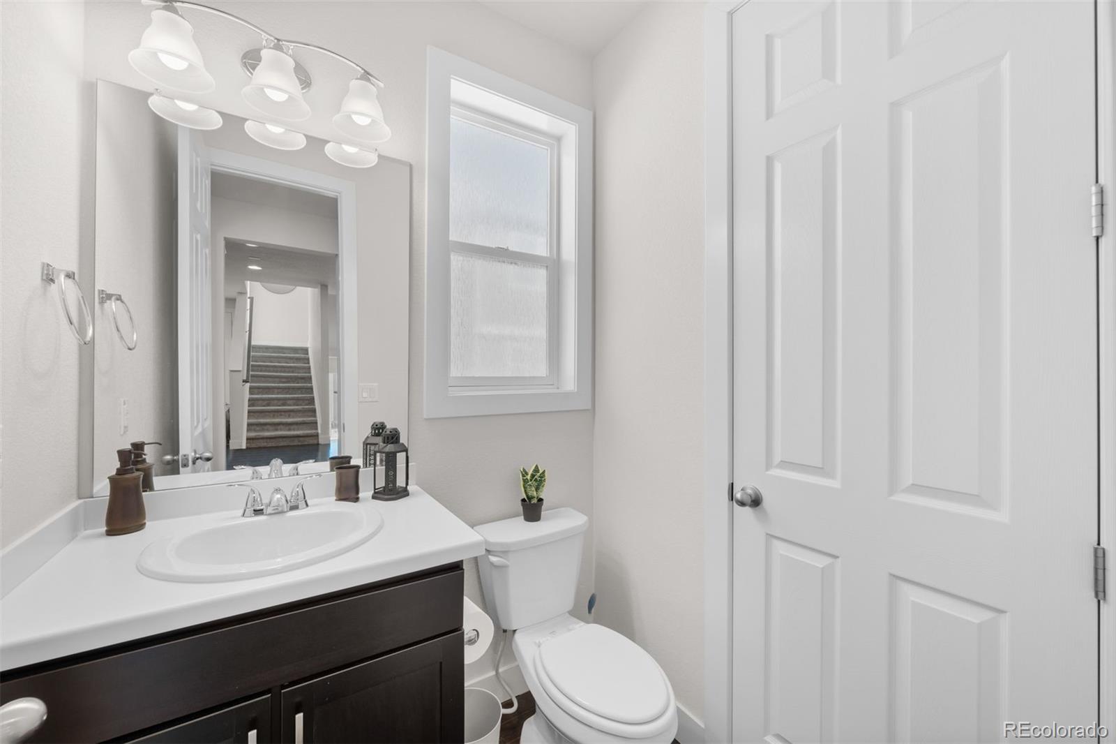 15807 E Broncos Place