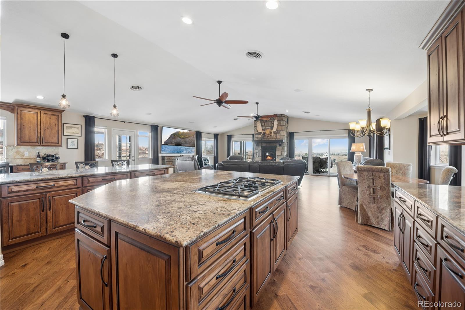 6795 E Lookout Drive