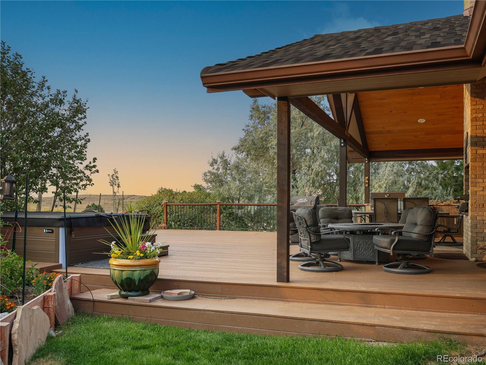 6795 E Lookout Drive