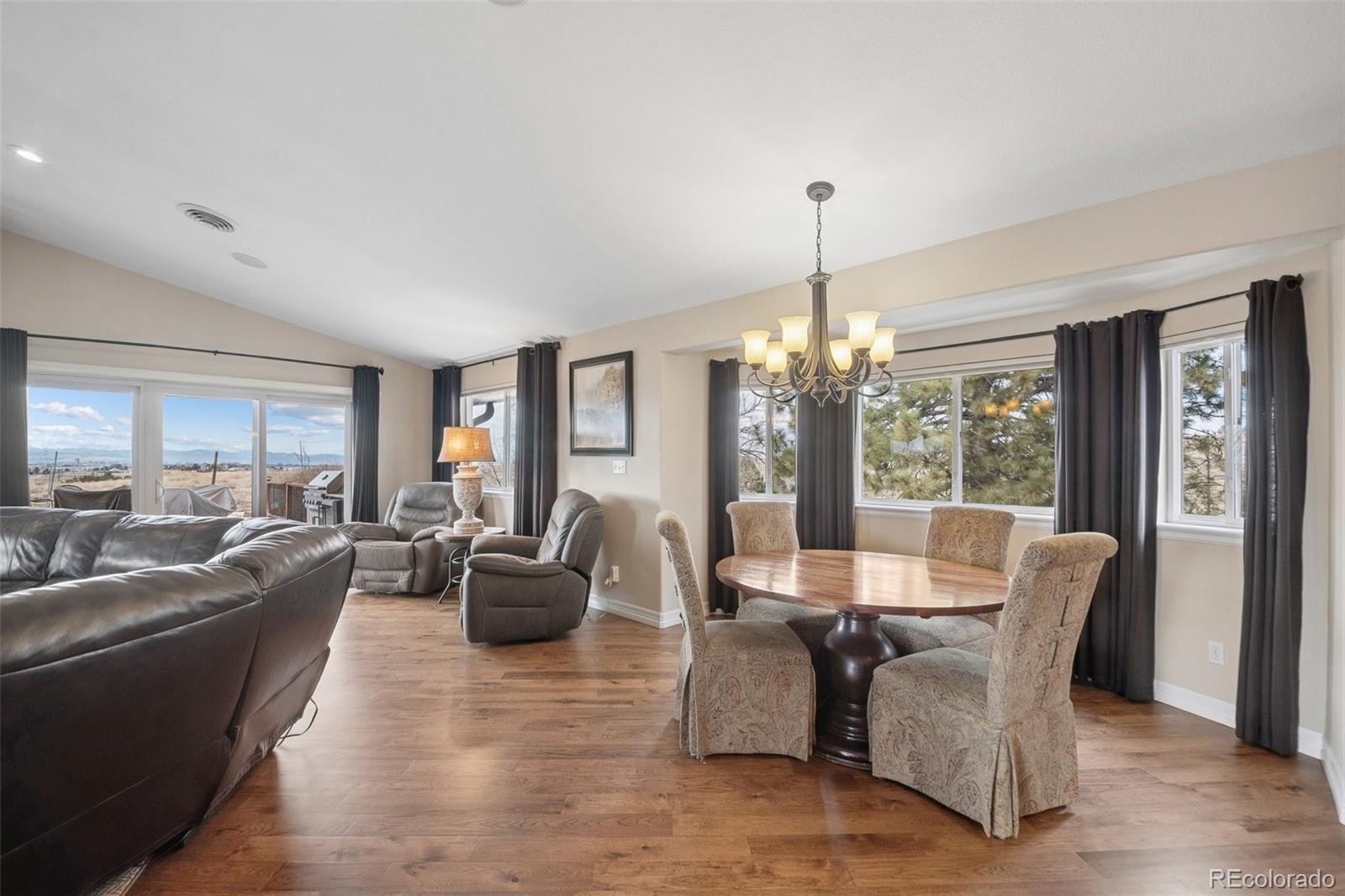 6795 E Lookout Drive