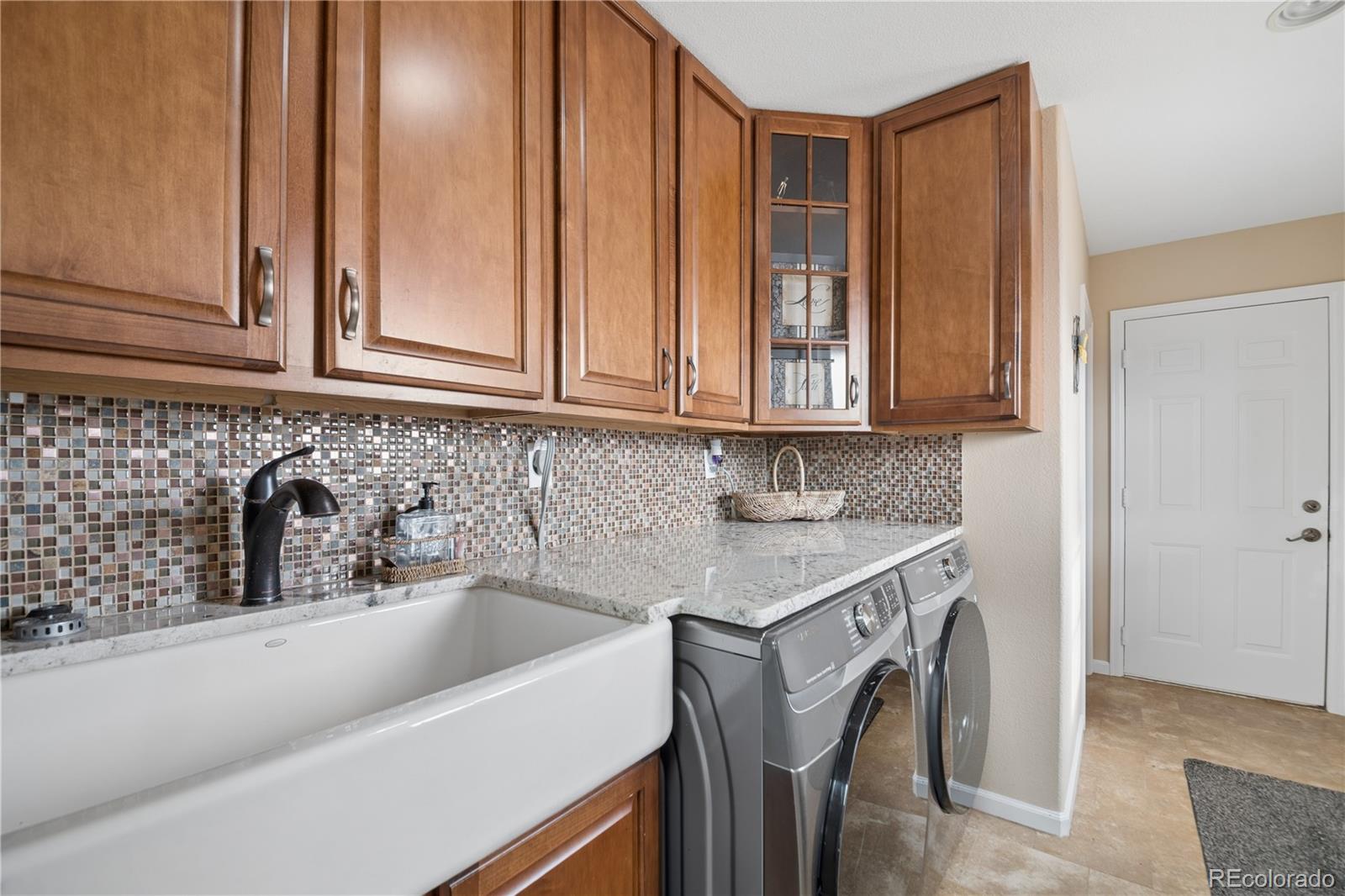 6795 E Lookout Drive