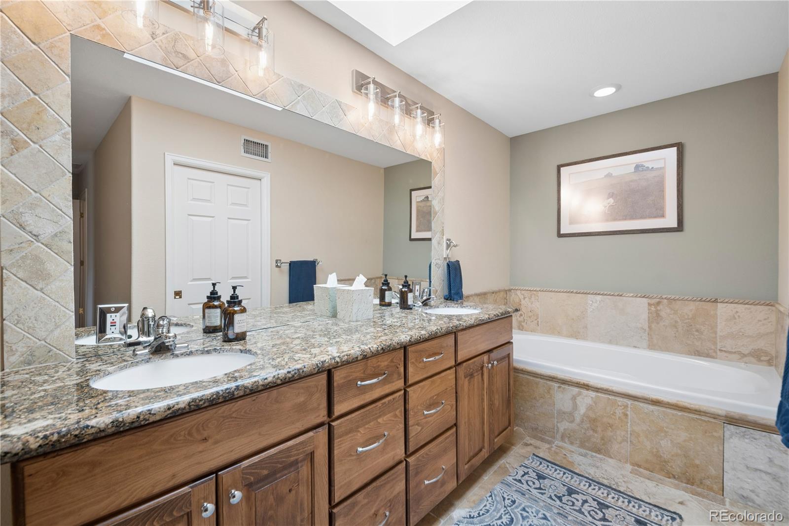 6795 E Lookout Drive