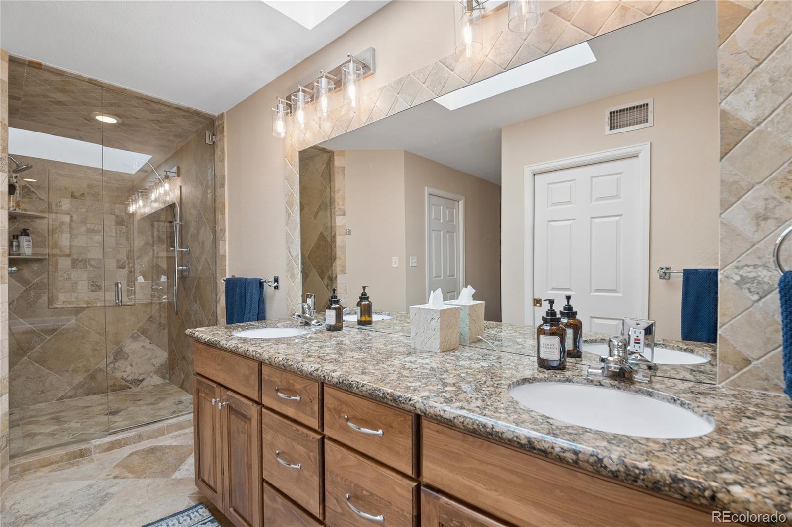 6795 E Lookout Drive