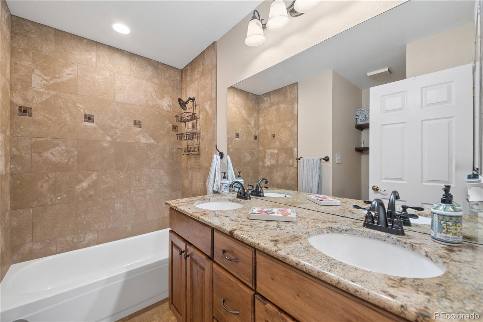 6795 E Lookout Drive