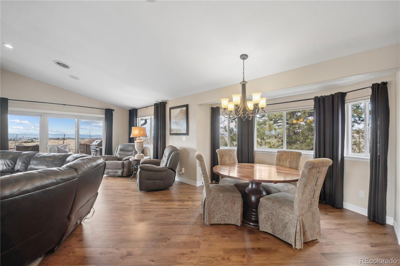 6795 E Lookout Drive