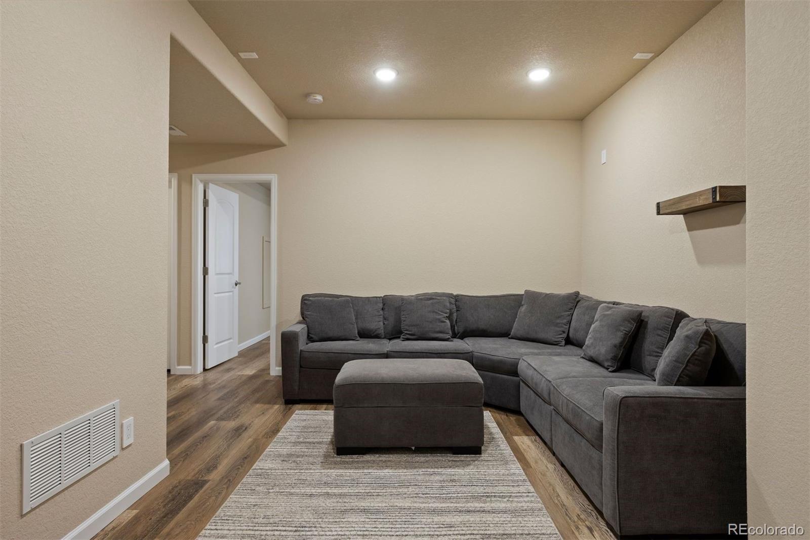 5704 Jasper Pointe Circle