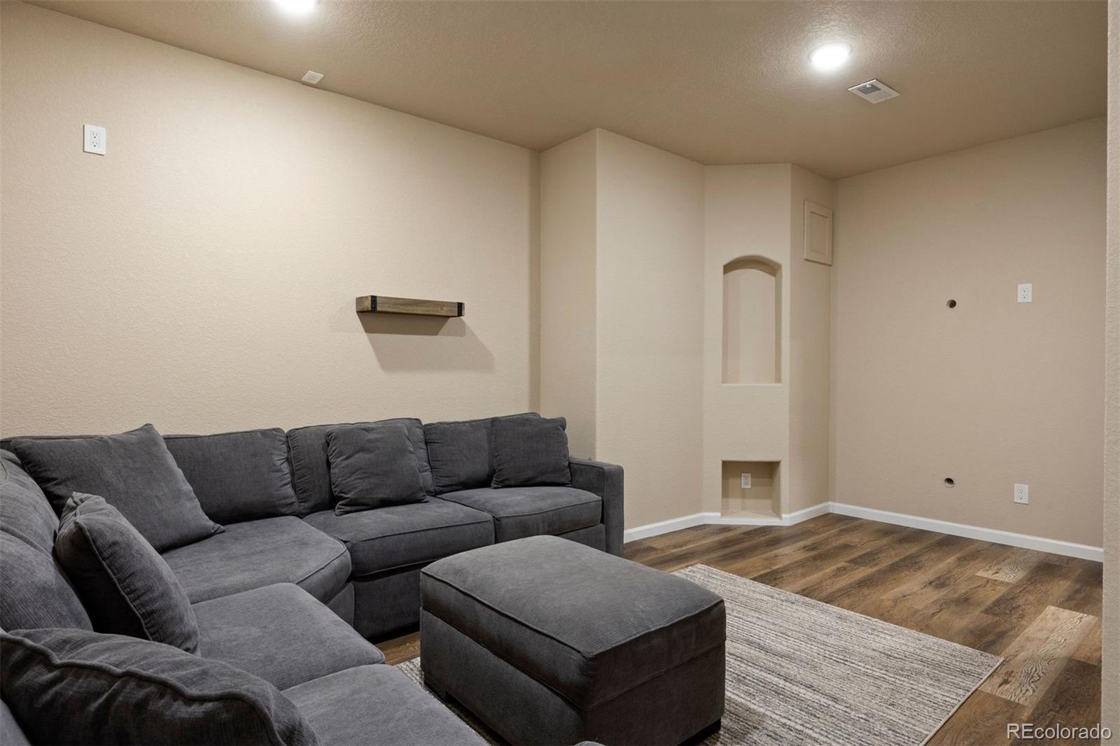 5704 Jasper Pointe Circle