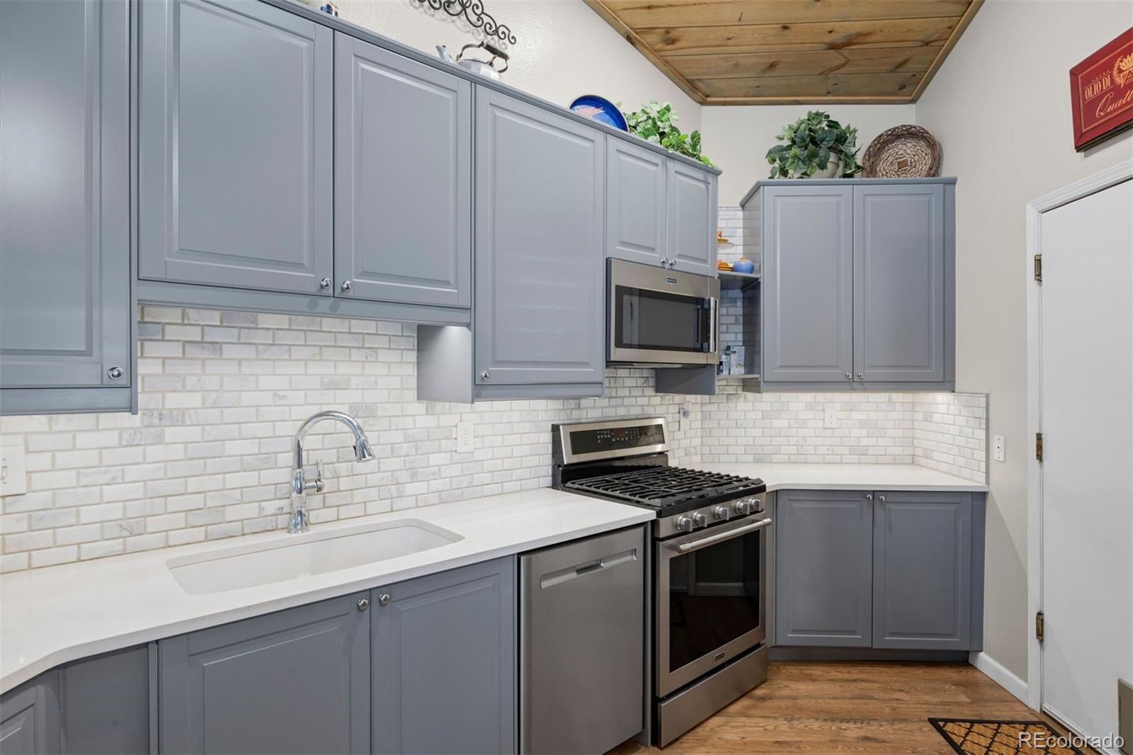 1470 S Quebec Way Unit: 101