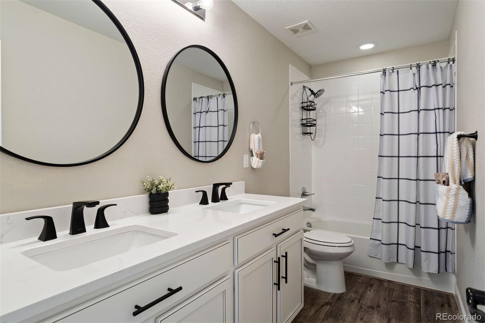 3702 White Rose Loop