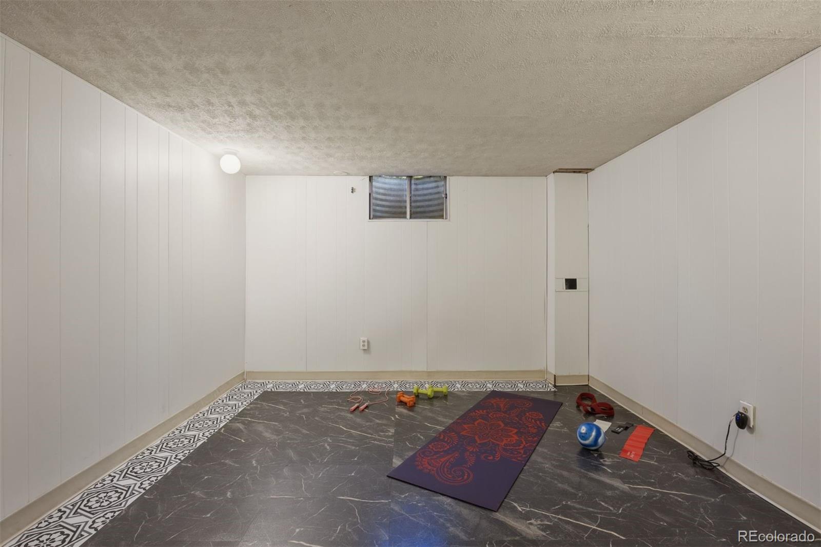 12135 E Amherst Circle