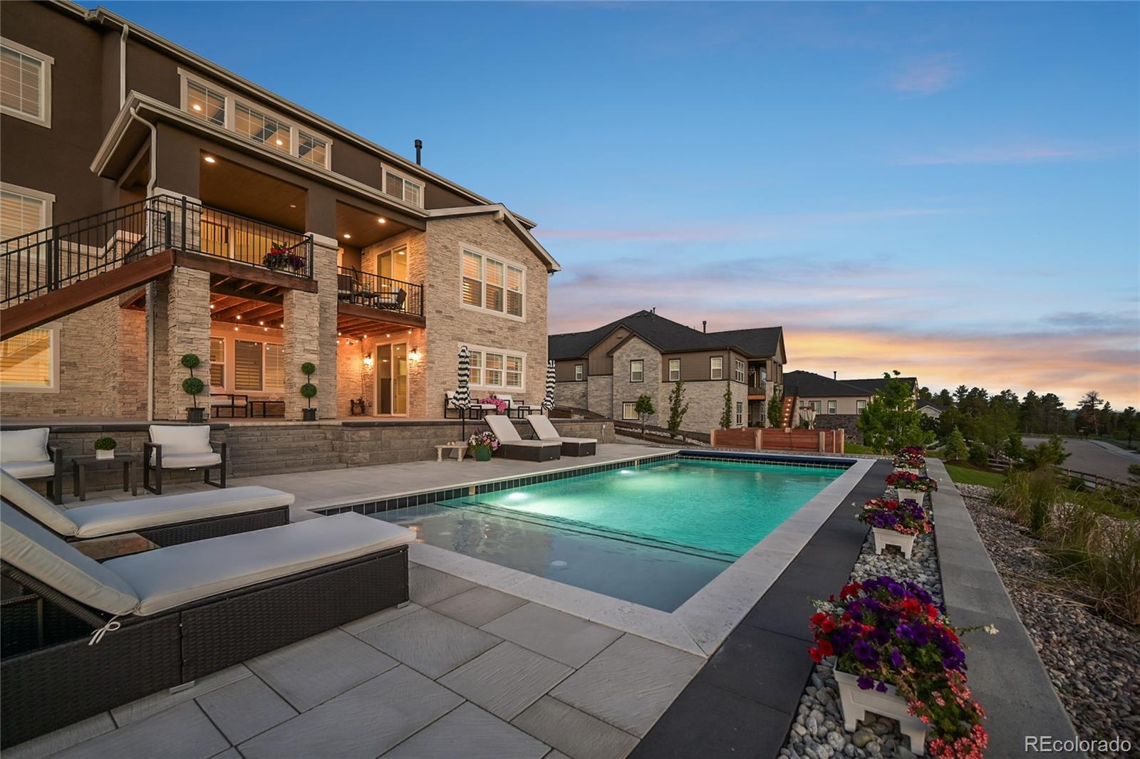 5625 Heritage Oak Drive