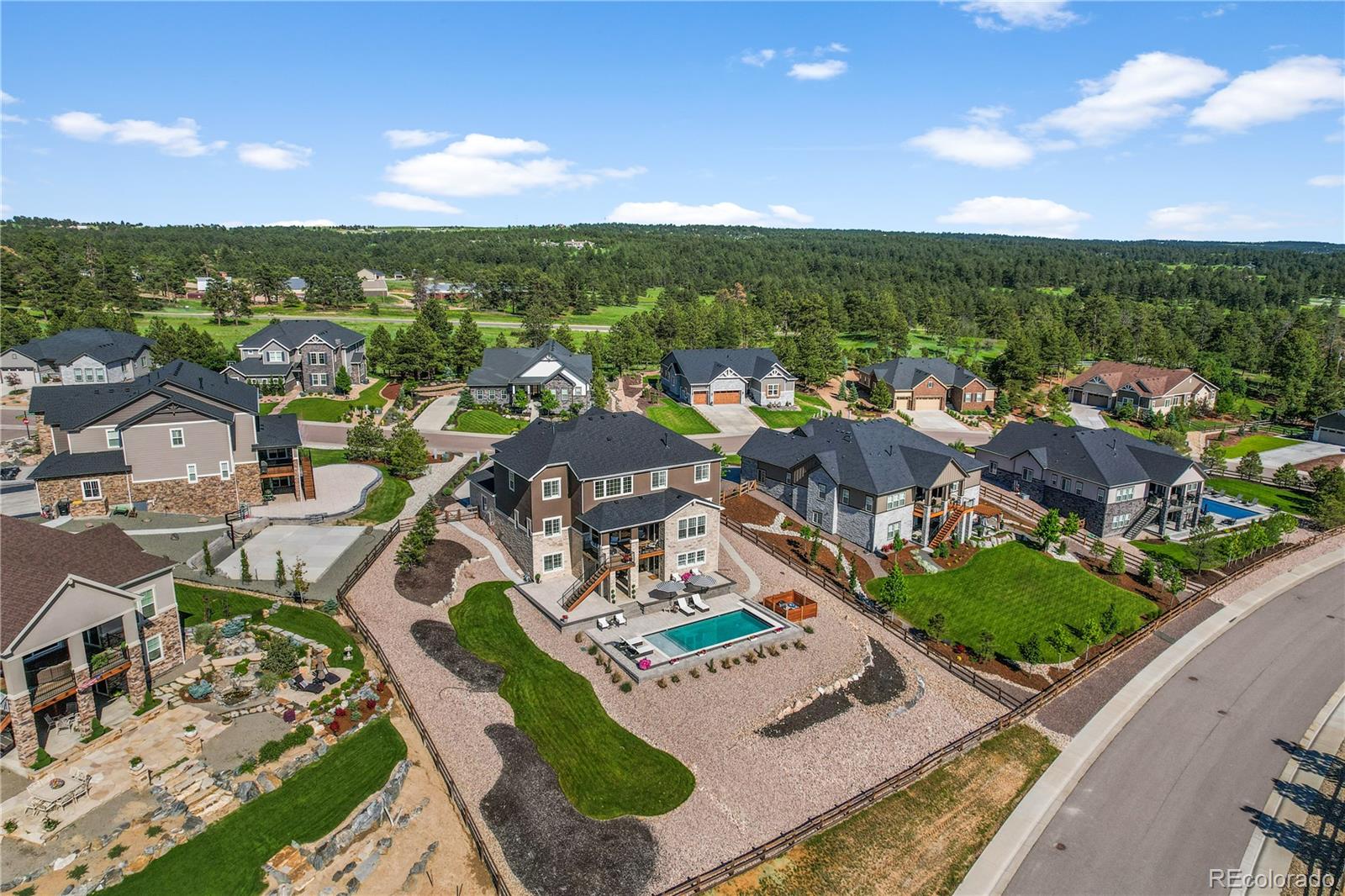 5625 Heritage Oak Drive