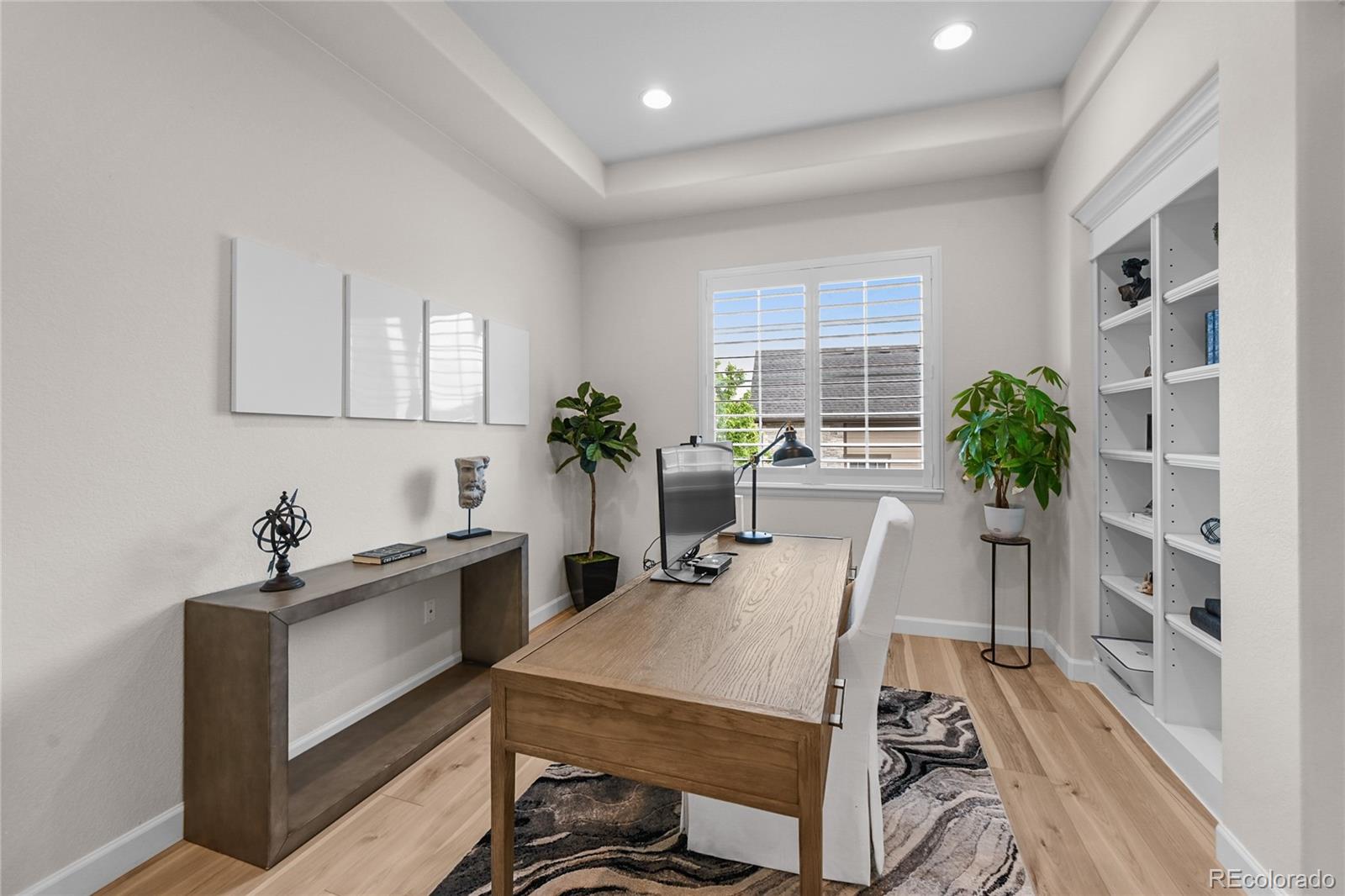 5625 Heritage Oak Drive