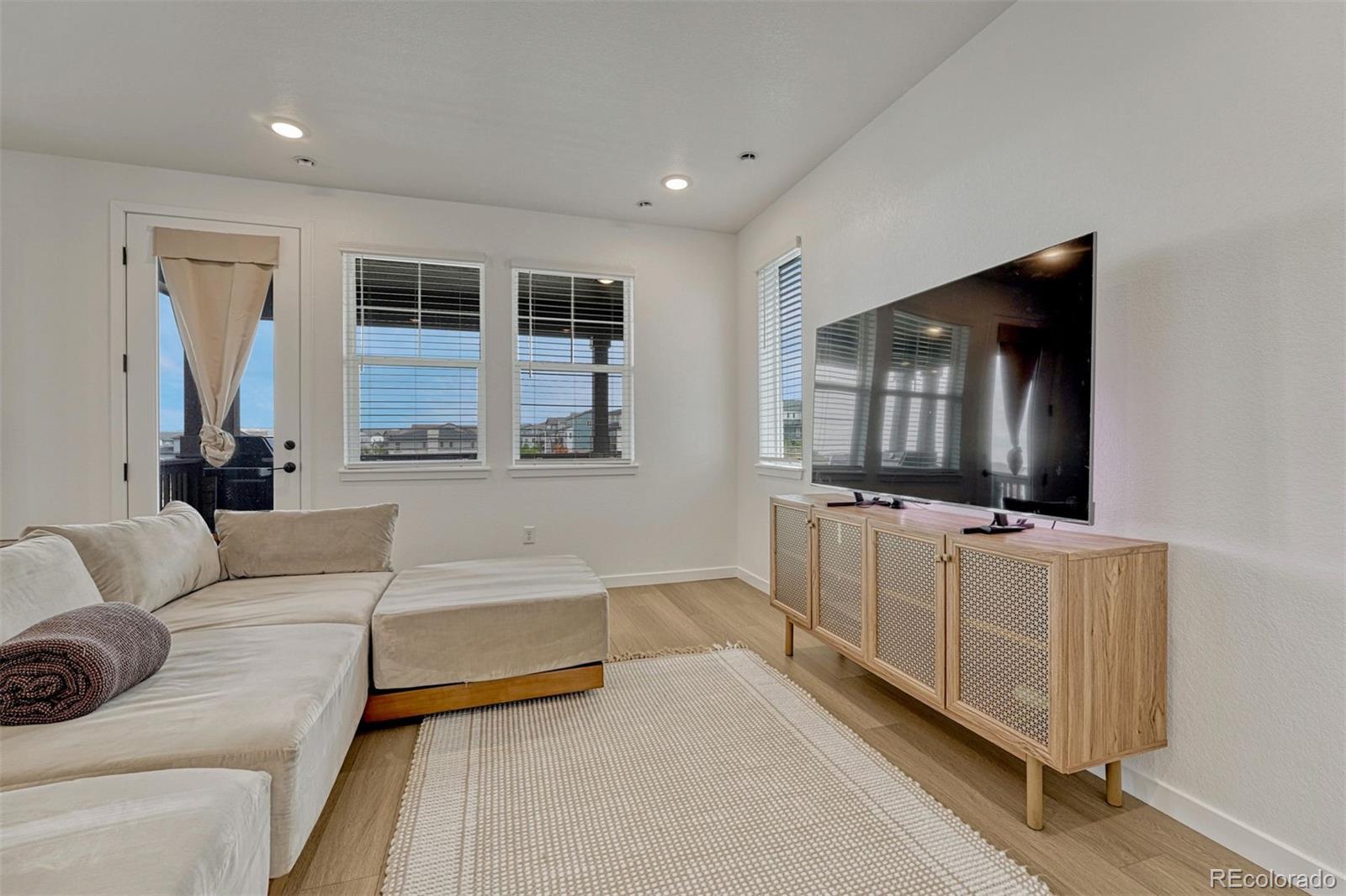 8673 Middle Fork Street