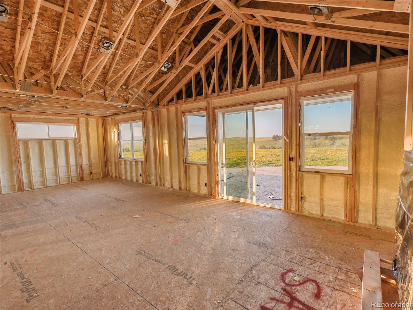 35652 Happiness Trail