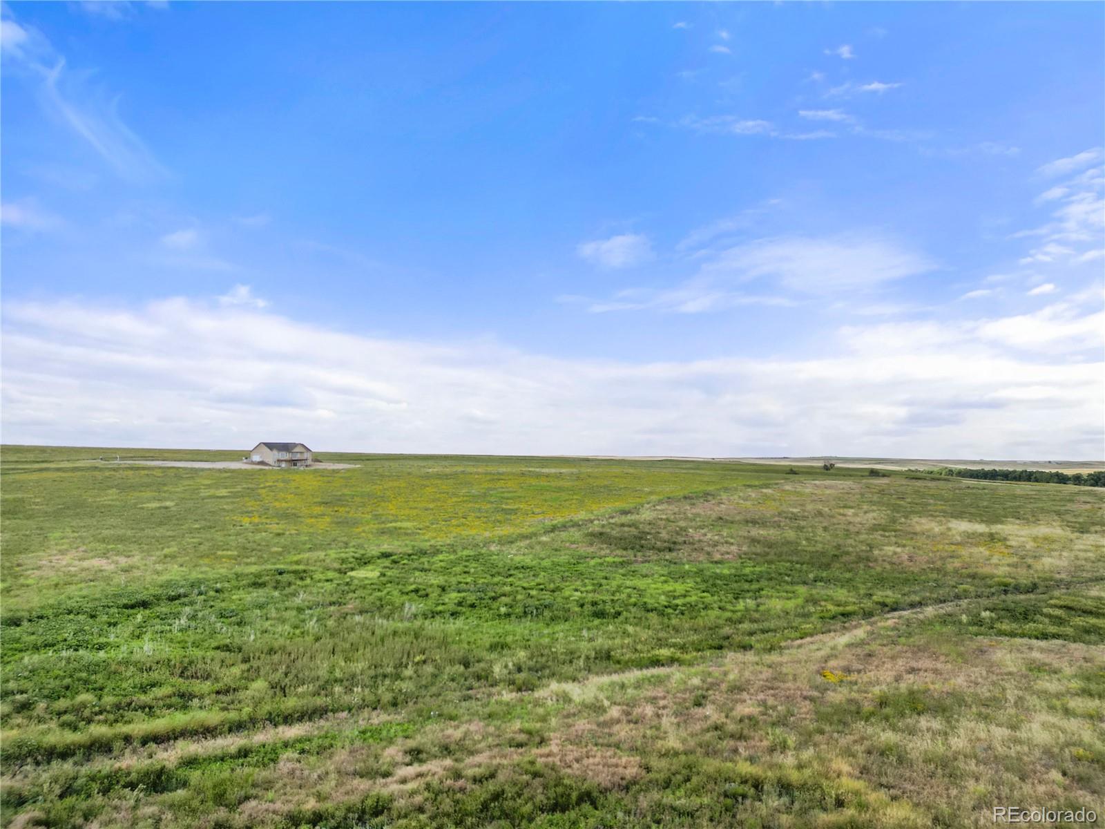 35652 Happiness Trail